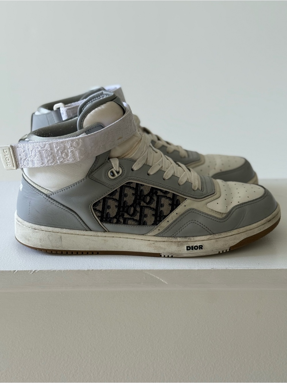 Dior Men’s High-Top Sneakers in White and Light Gray with Oblique Panel